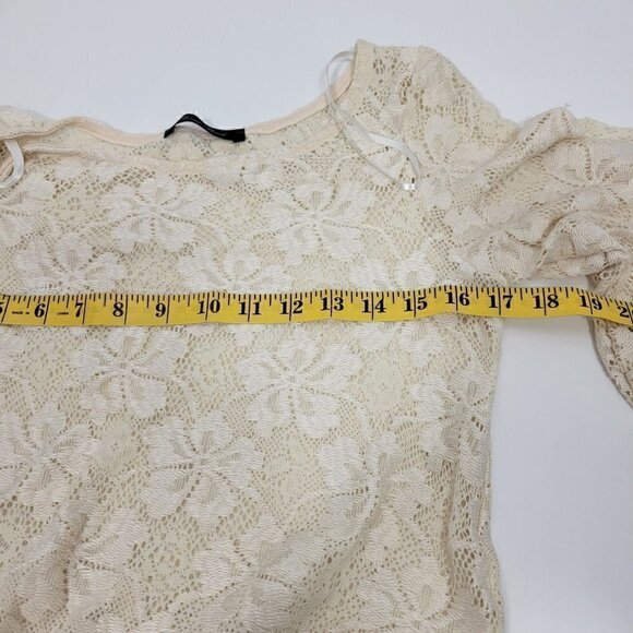 Honey Punch Women's 3/4 Flare Sleeve Lace Fringed Boho/Gypsy/Hippie Top Sz M - Picture 11 of 11